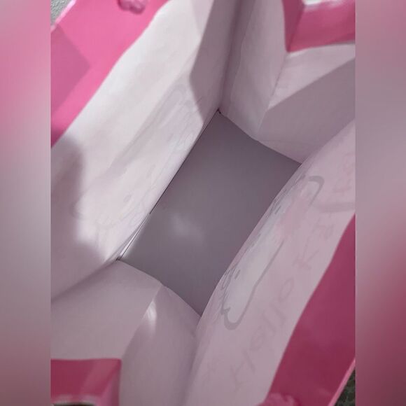 Hello Kitty medium pink gift bag - Picture 6 of 6